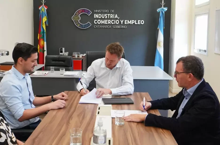 Convenio con ministerio de industria, comercio y empleo.